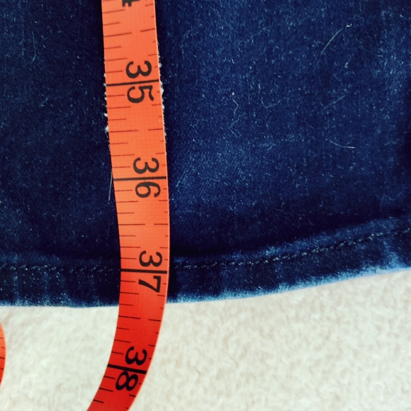 NYDJ dark wash size 12p "Sheri" slim cut. - Picture 5 of 9